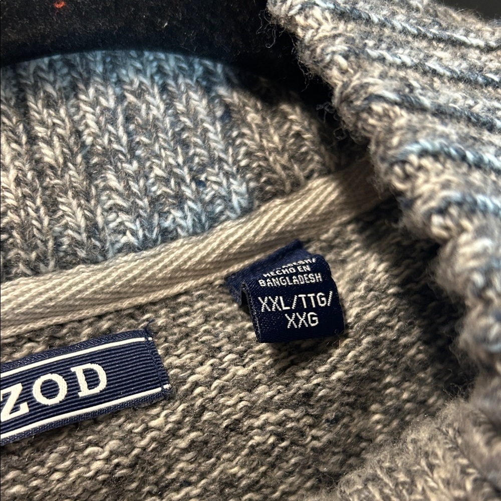 Izod Gray Button-Up Crewneck‎ Sweater - Picture 3 of 6